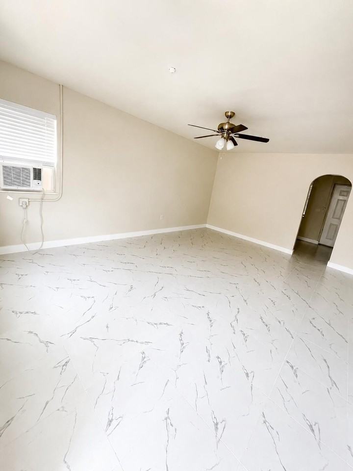 514 N 6th St - Photo 2 of 7