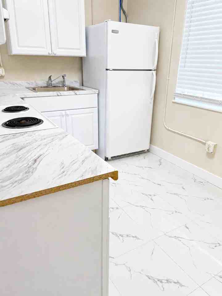 514 N 6th St - Photo 4 of 7