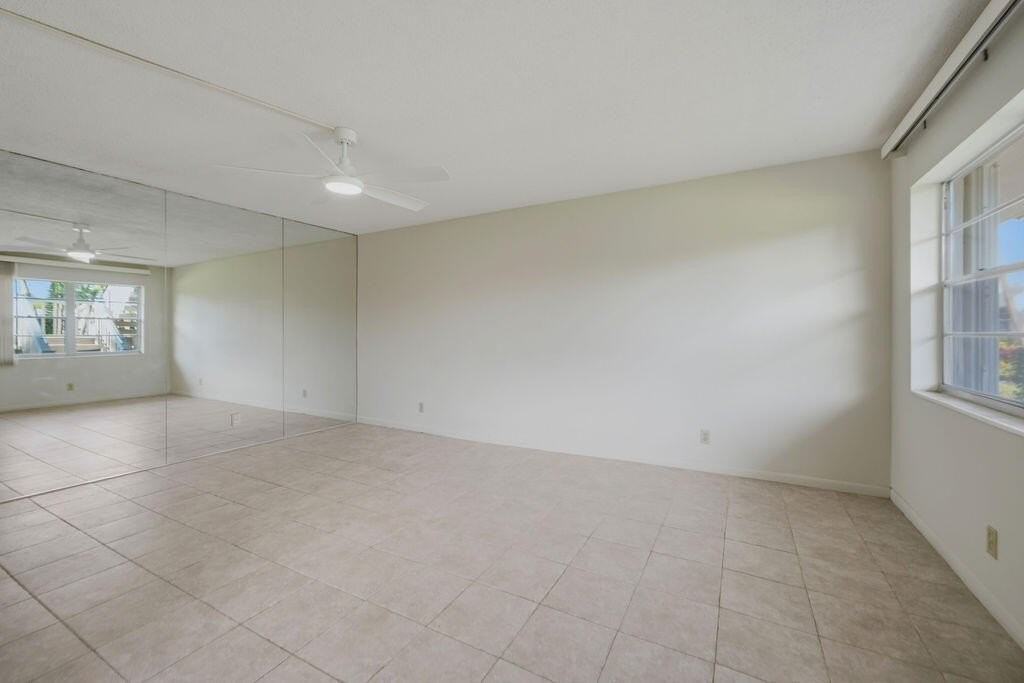 132 Cambridge F #132 - Photo 3 of 29