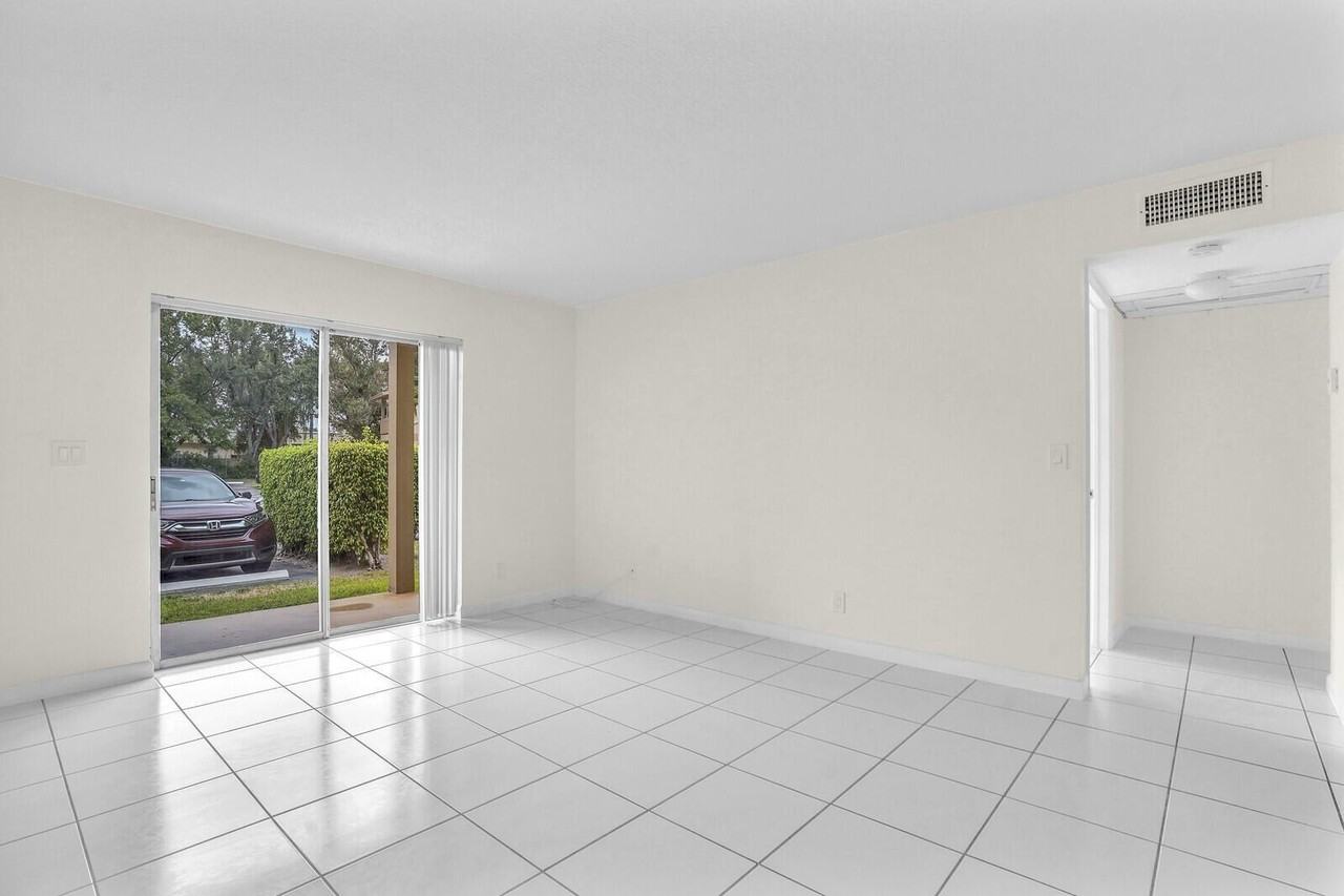 1854 Abbey Rd #101 - Photo 3 of 19