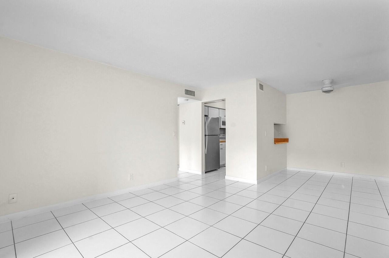 1854 Abbey Rd #101 - Photo 4 of 19