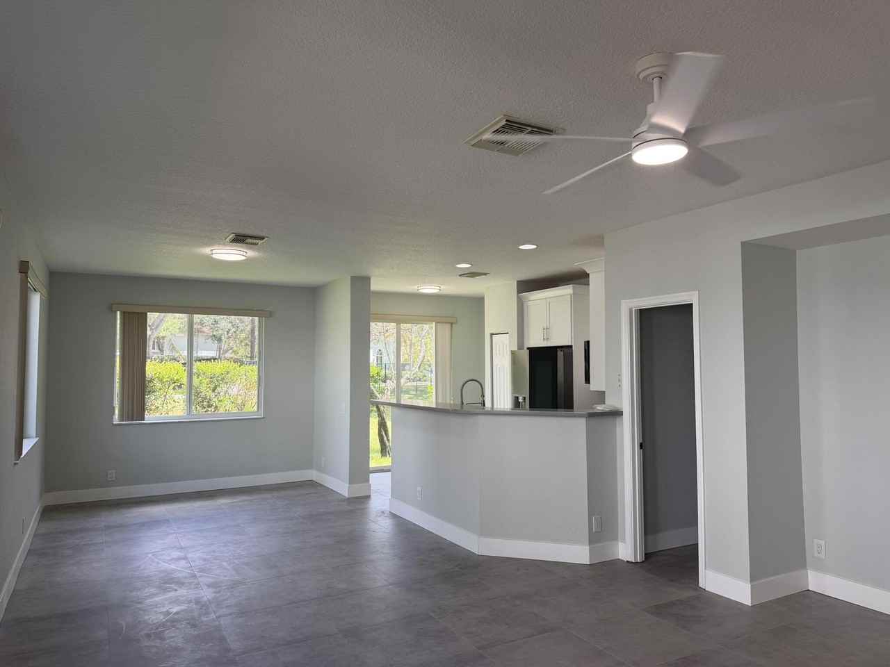 3251 Laurel Ridge Cir - Photo 4 of 25