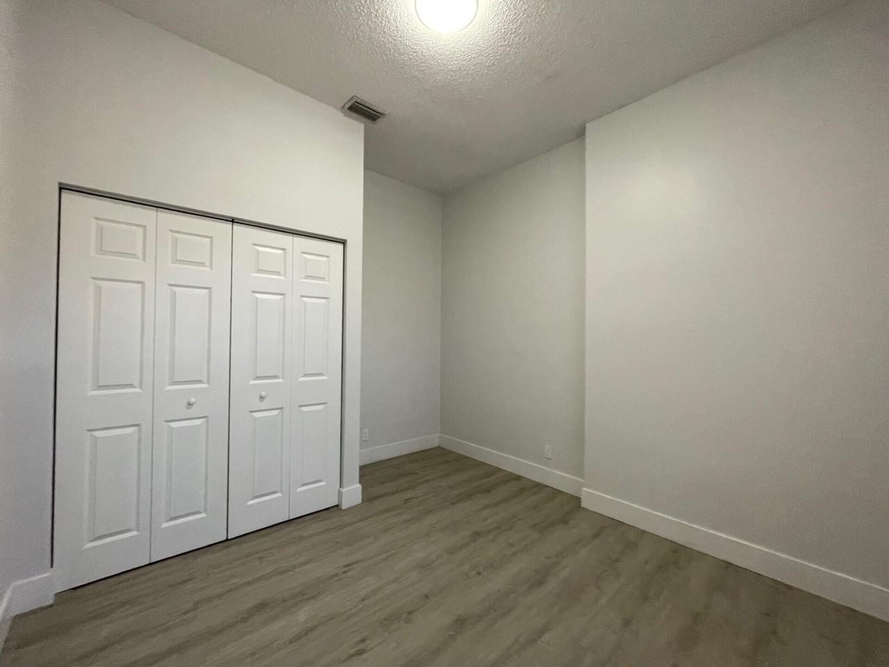 4293 Laurel Ridge Cir #4293 - Photo 6 of 50