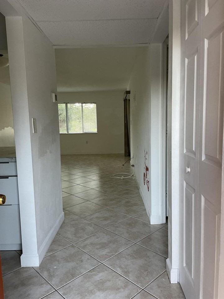 830 Sw 9th Street Cir #201 - Photo 3 of 15
