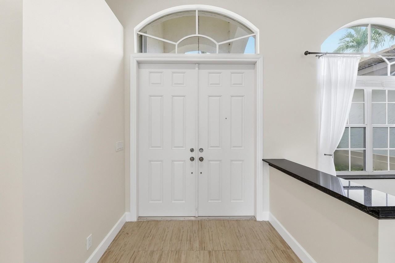 2644 Miller Ct - Photo 4 of 44