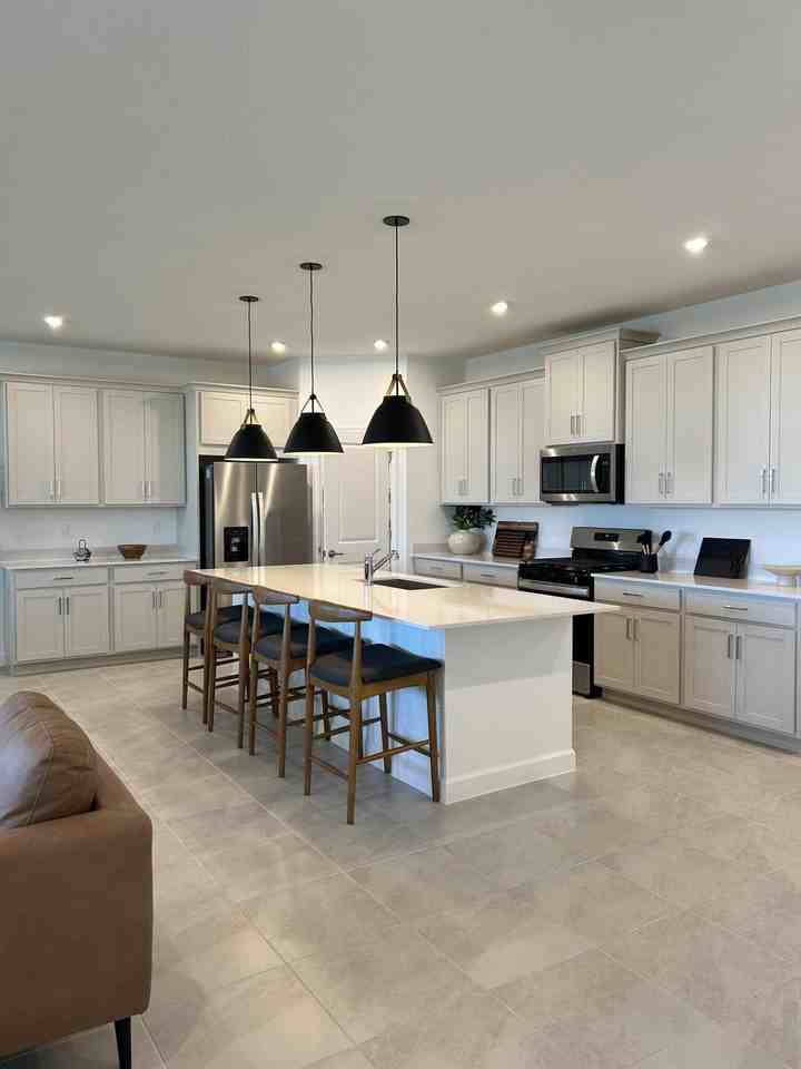 14417 Sw Ellison Dr - Photo 4 of 28