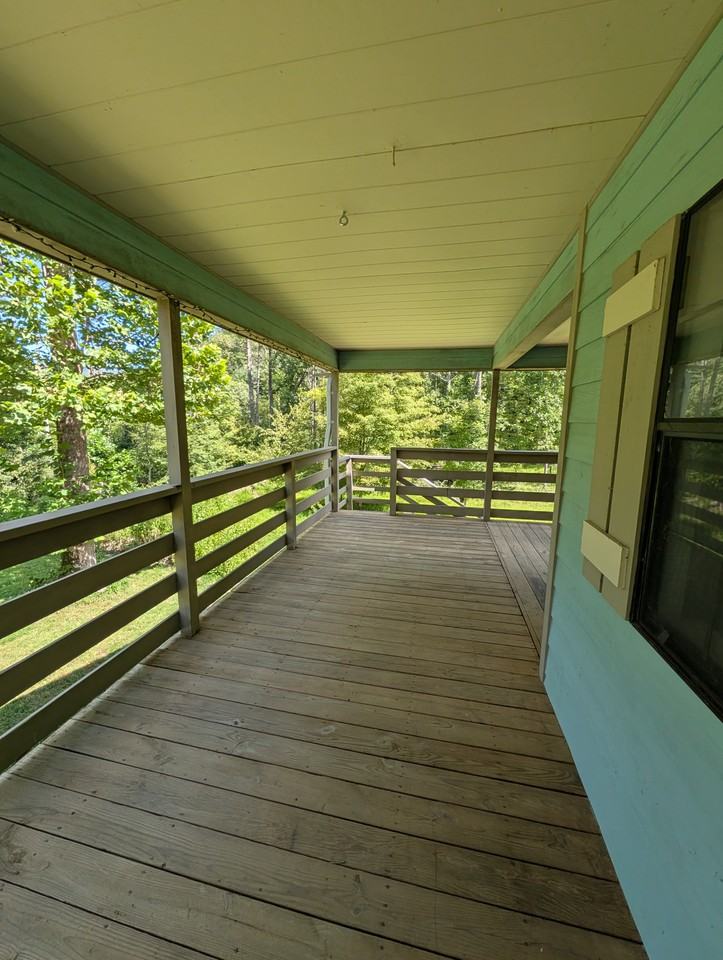 562 Jake's Mountain Road - Photo 5 of 29