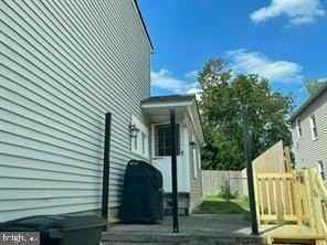 135 Potter St - Photo 3 of 15