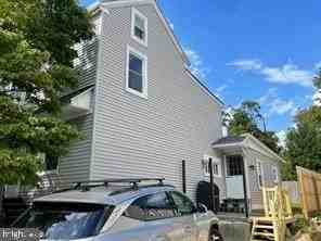 135 Potter St - Photo 5 of 15
