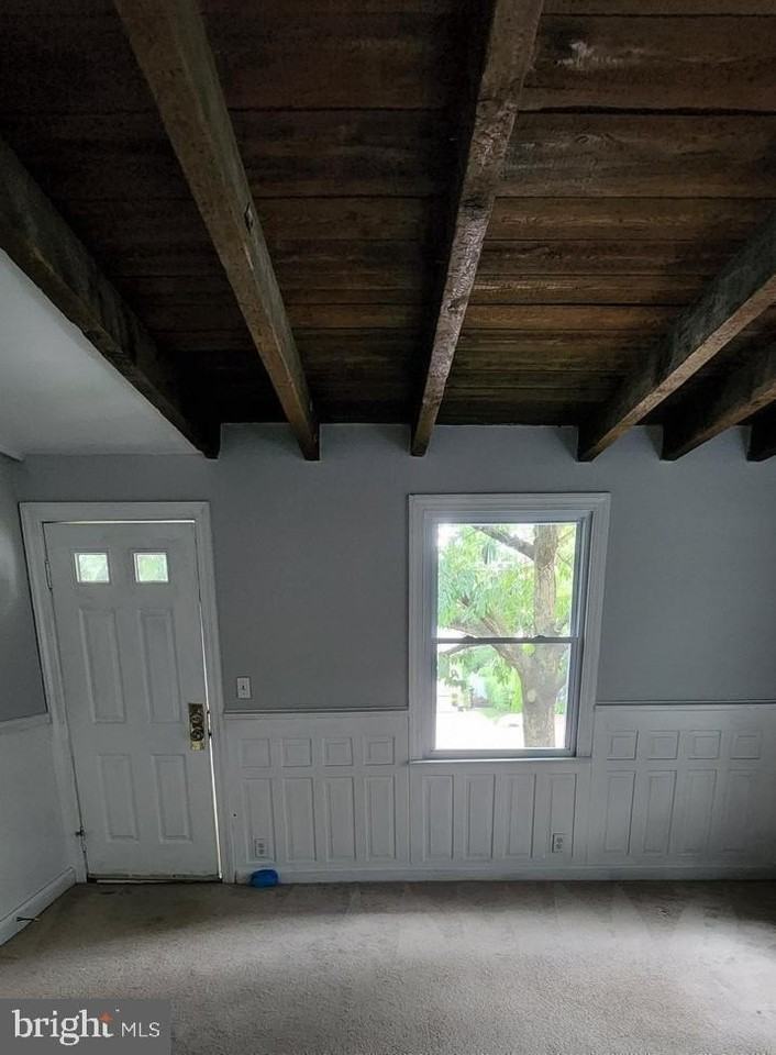 135 Potter St - Photo 6 of 15