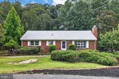 6104 Saint John Dr - Photo 1 of 1