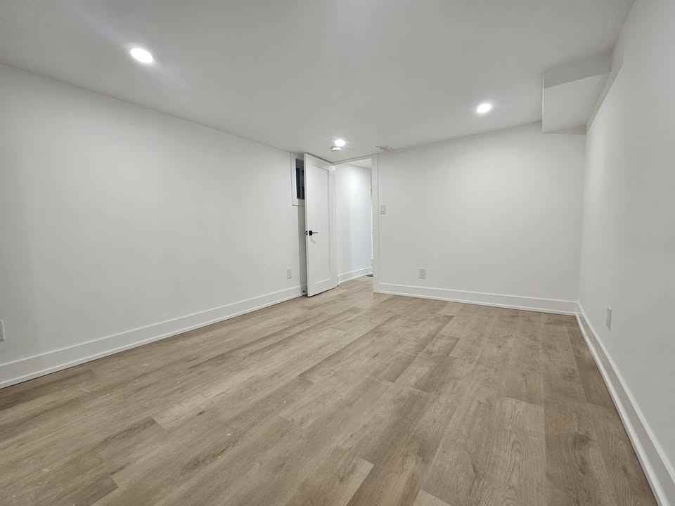 135 Bellwoods Avenue #B - Photo 5 of 13