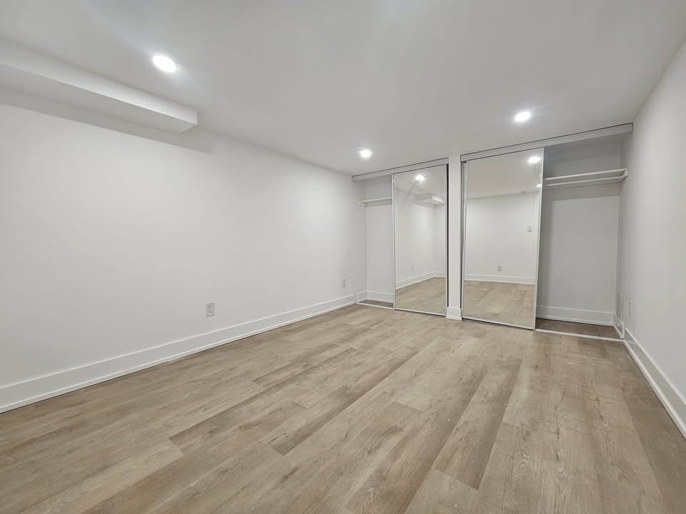 135 Bellwoods Avenue #B - Photo 7 of 13