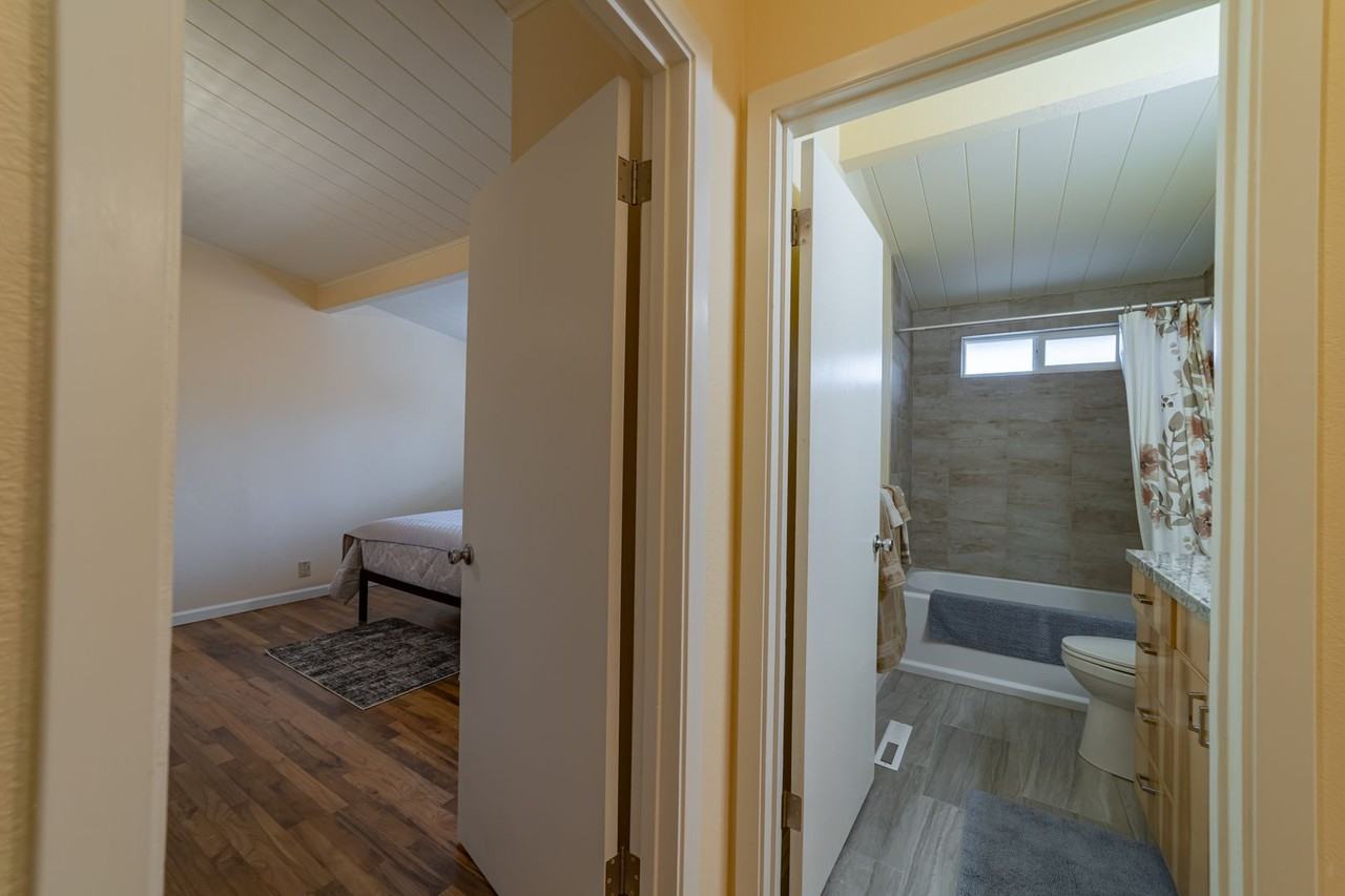 1732 L St - Photo 4 of 26