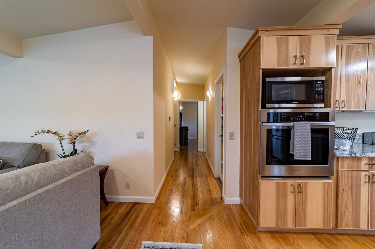 1732 L St - Photo 7 of 26