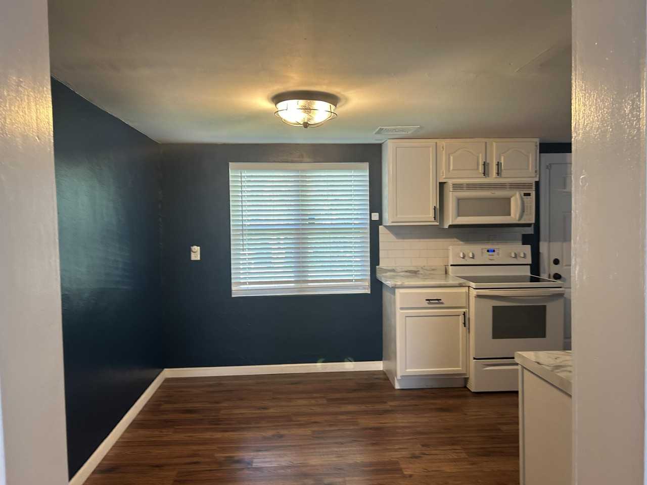905 Valentine St #1 - Photo 5 of 10