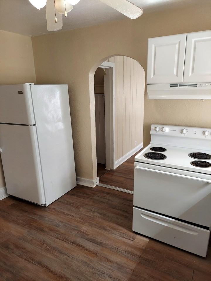 410 Hickory Chapel Road - Photo 6 of 9