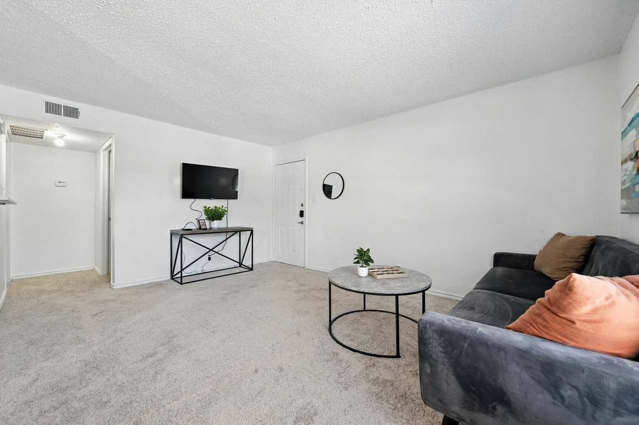 1071 Clayton Lane - Photo 2 of 23