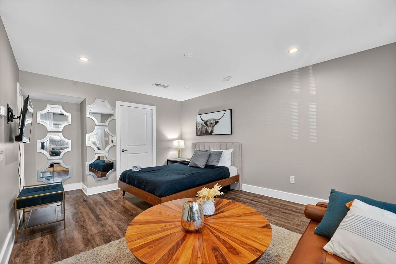 8902 Park Ln #1613171P - Photo 5 of 13