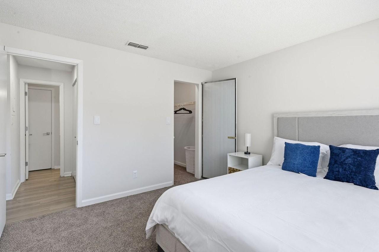 2103 Deercross Dr #1613175P - Photo 5 of 20