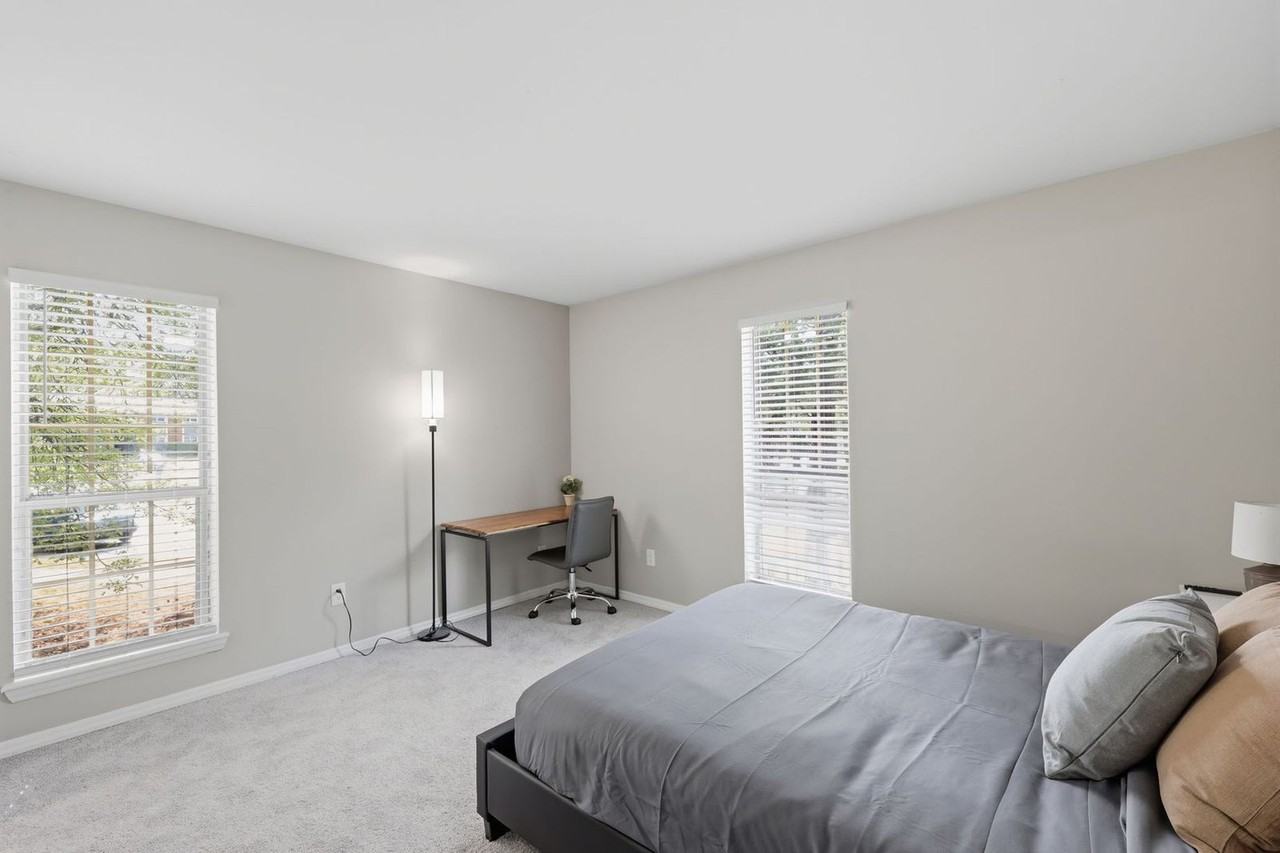 4722 Dansey Drive - Photo 5 of 22