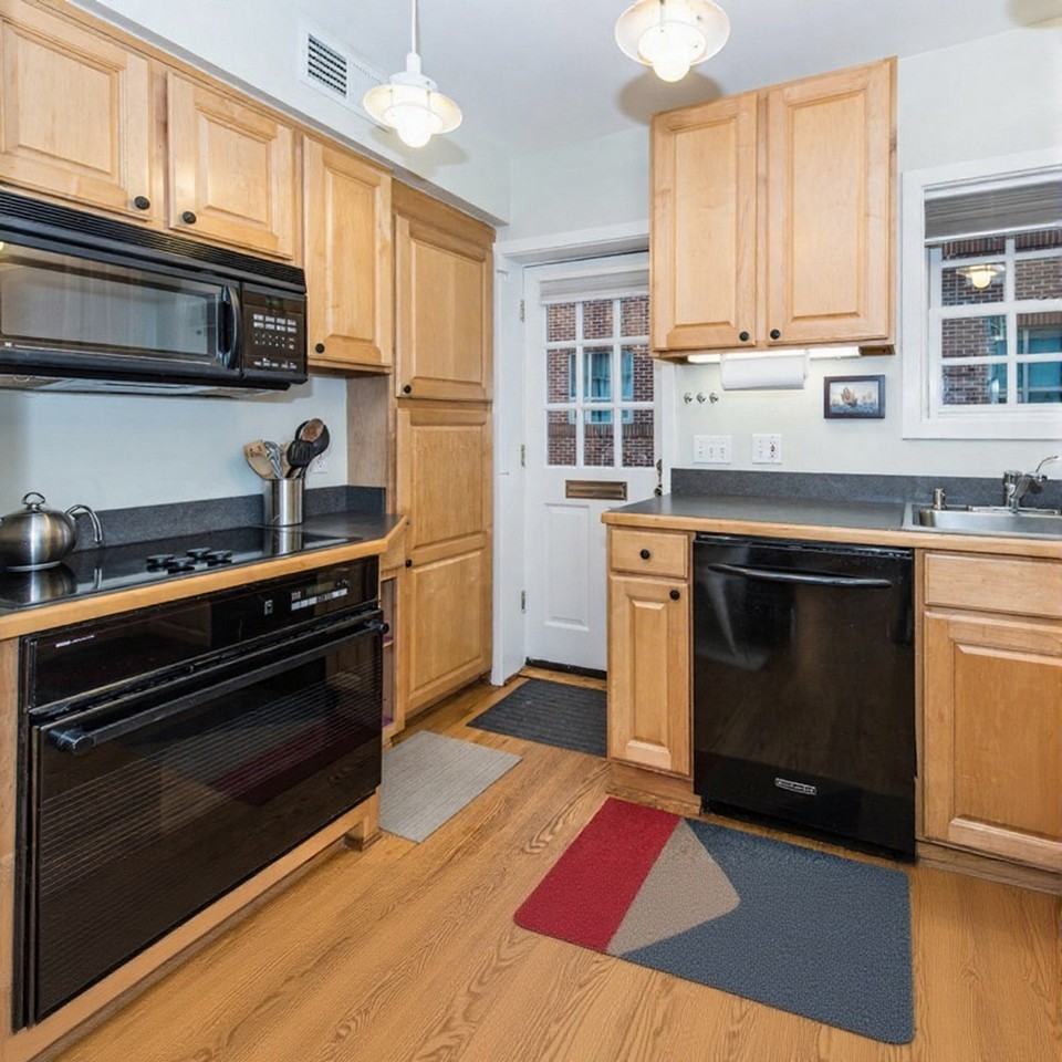 3207 Cherry Hill Ln Nw #1610322P - Photo 2 of 8