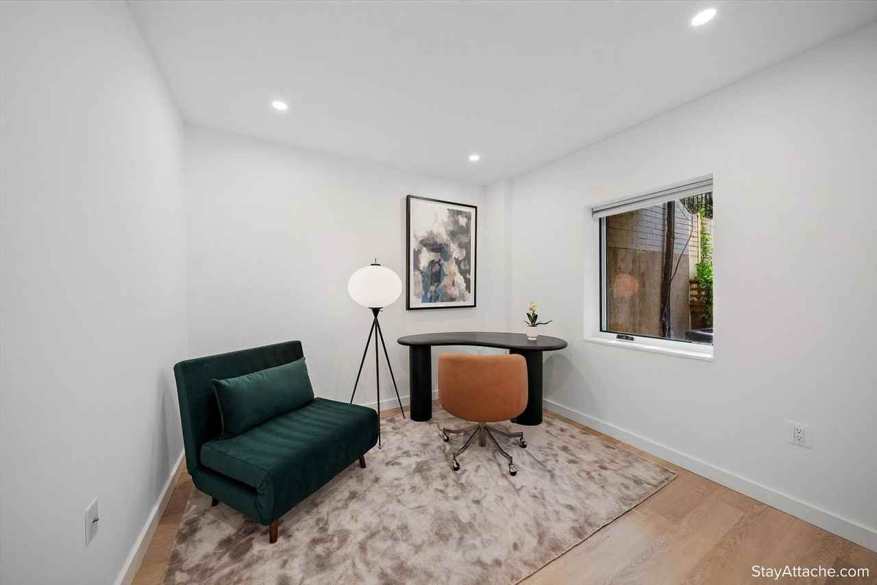 2812 29th Pl Nw #1610325P - Photo 7 of 11