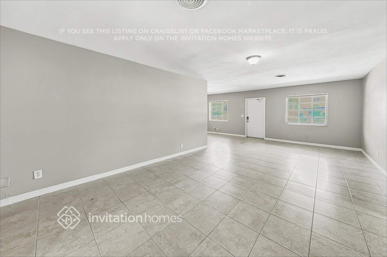 458 Ne 38th St - Photo 6 of 22
