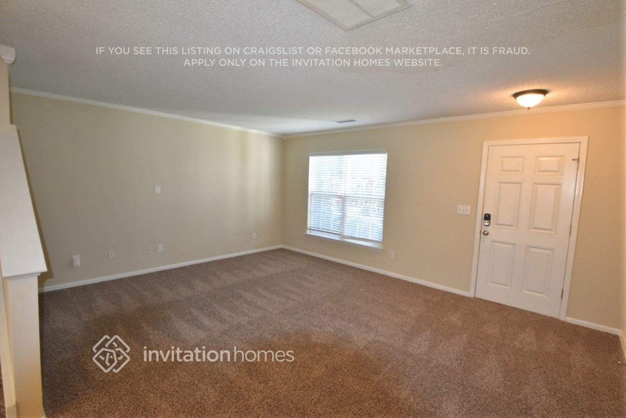1320 Harland St - Photo 2 of 16