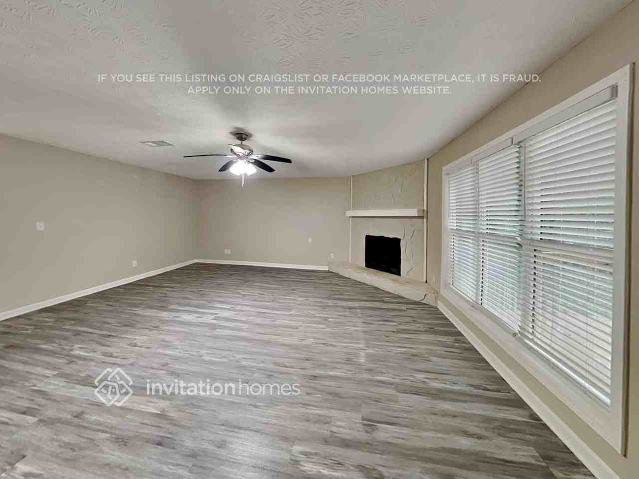 210 Huntridge Dr - Photo 3 of 17