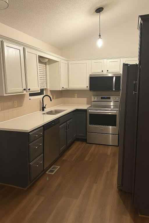 221 S Maize Rd - Photo 5 of 13
