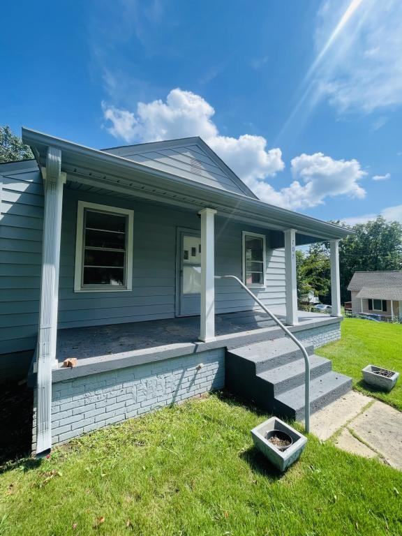 707 Southern St - Photo 2 of 22