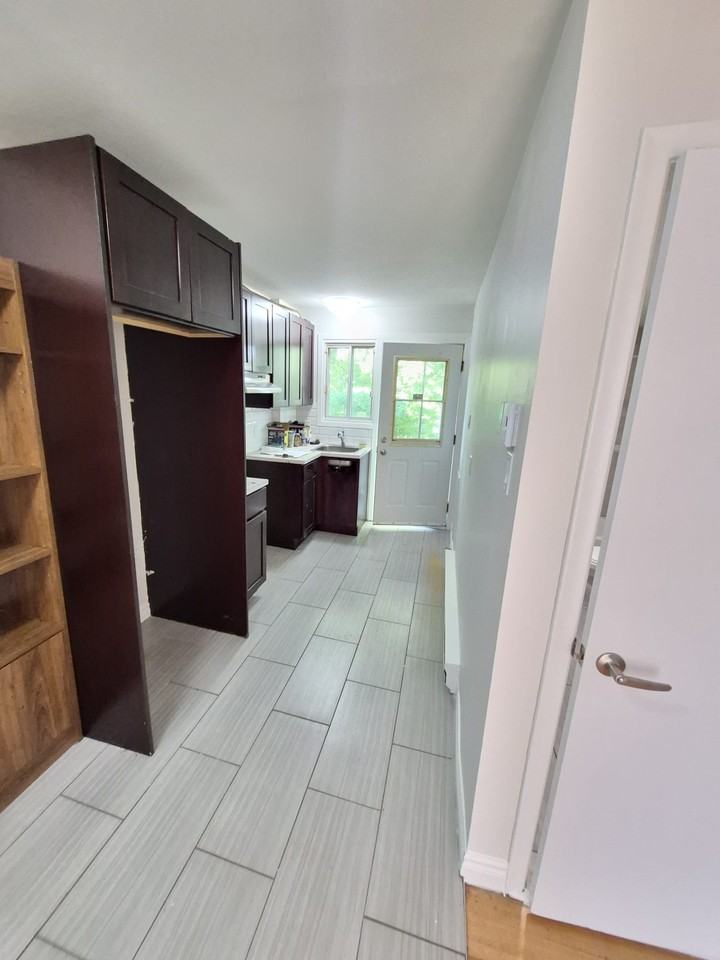 351 Rue Saint-Laurent Ouest #3 — photo 2