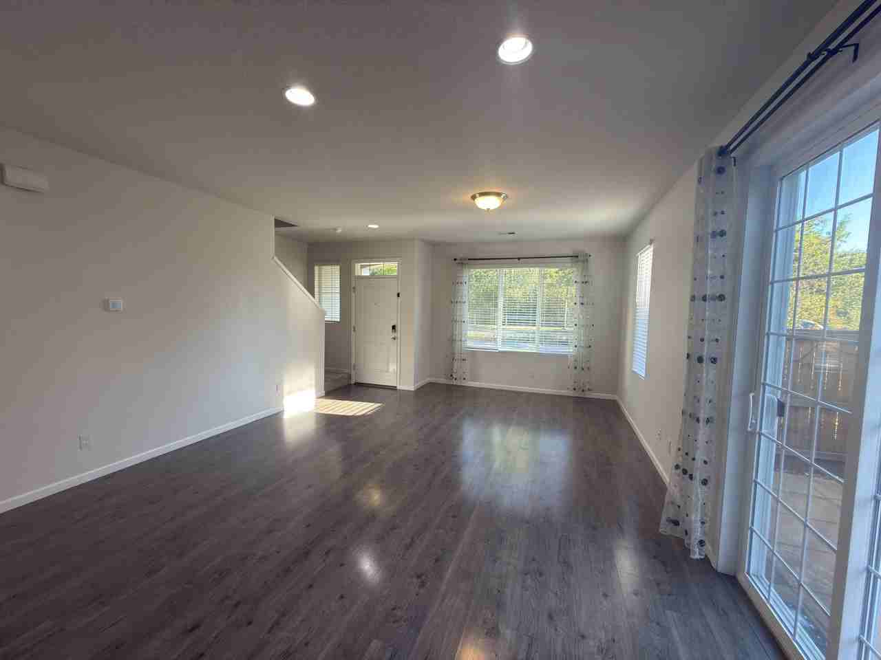 16443 Nw Ernst St #1 - Photo 4 of 20