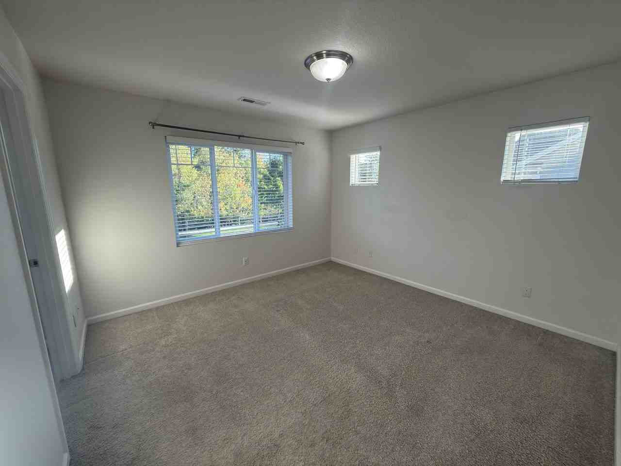16443 Nw Ernst St #1 - Photo 7 of 20