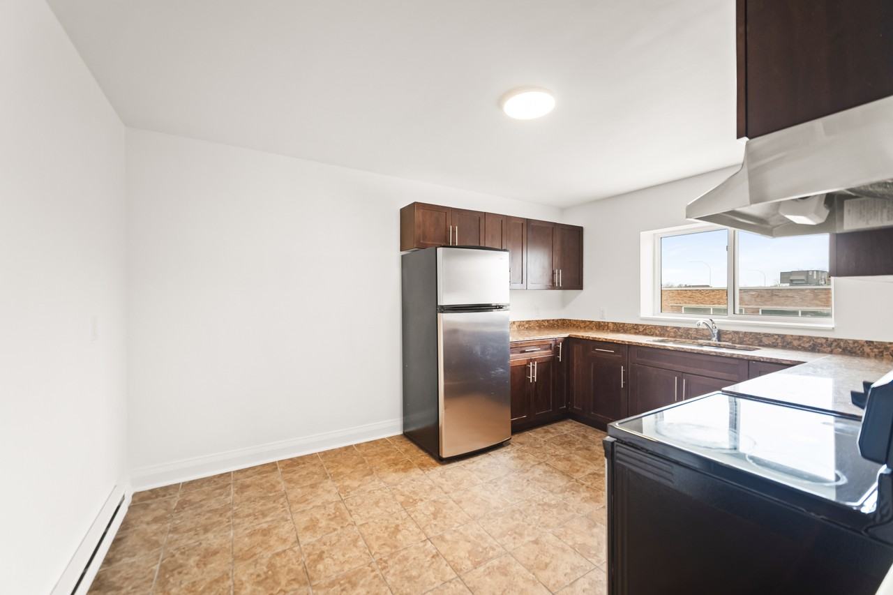 178 Machray Avenue - Photo 6 of 19