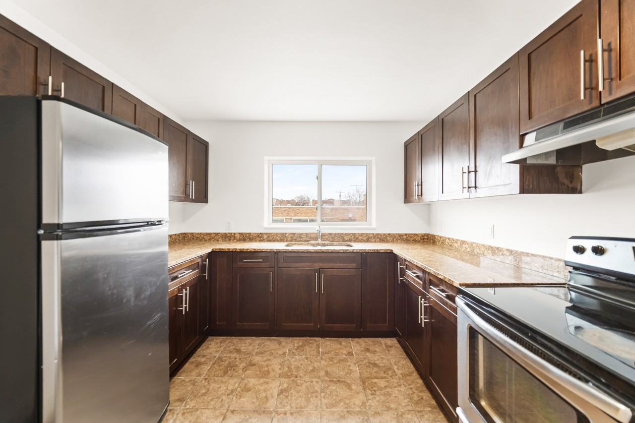 178 Machray Avenue - Photo 7 of 19