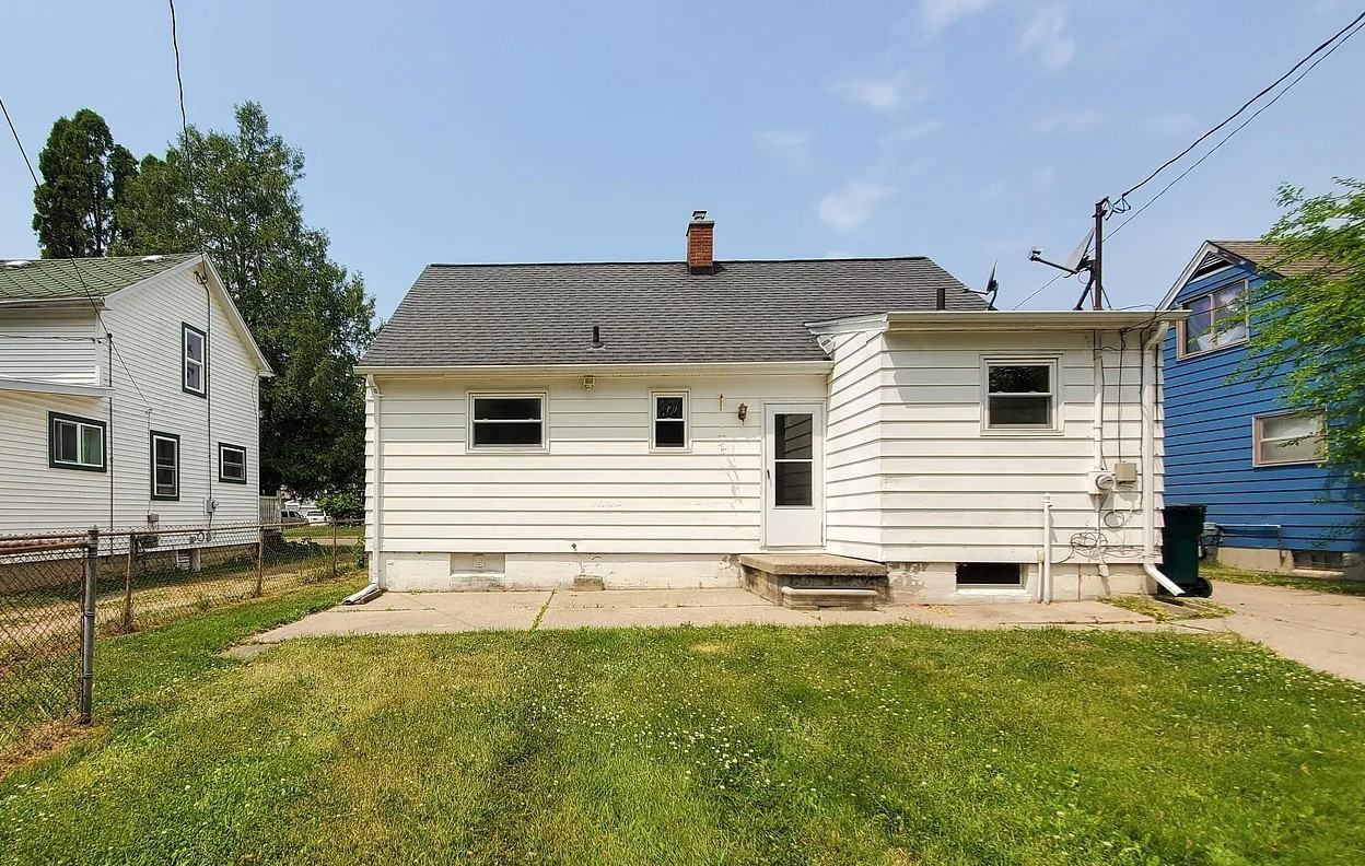3006 Alfred Avenue - Photo 3 of 14