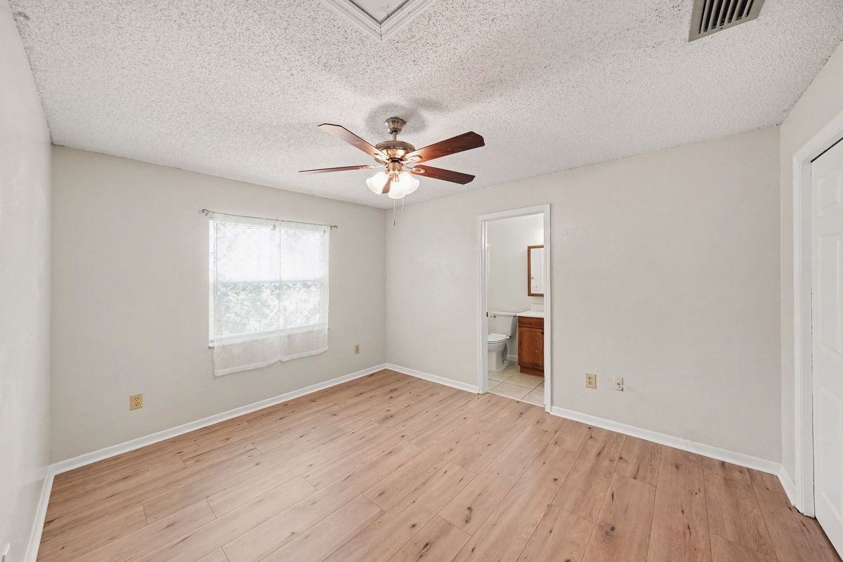 1913 Cedarbrooke Dr - Photo 5 of 26