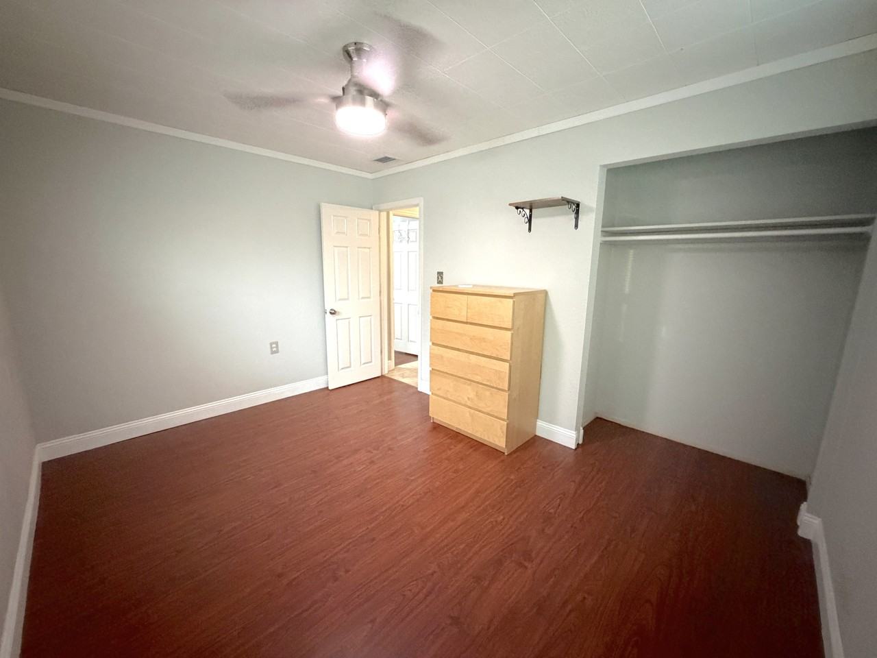 2825 Sprague Dr - Photo 5 of 15
