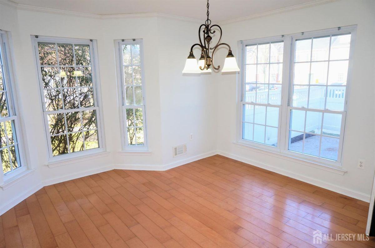 1 Bristol Dr - Photo 4 of 18