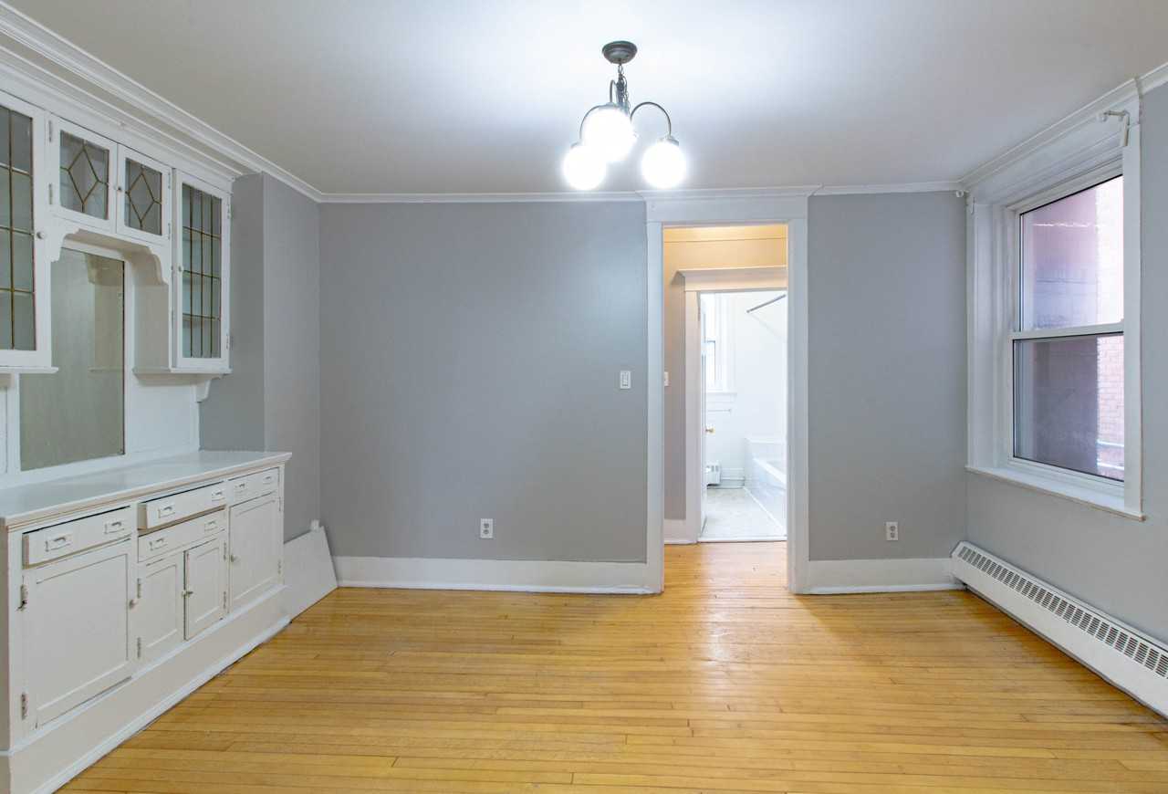 359 Elgin Street - Photo 4 of 12