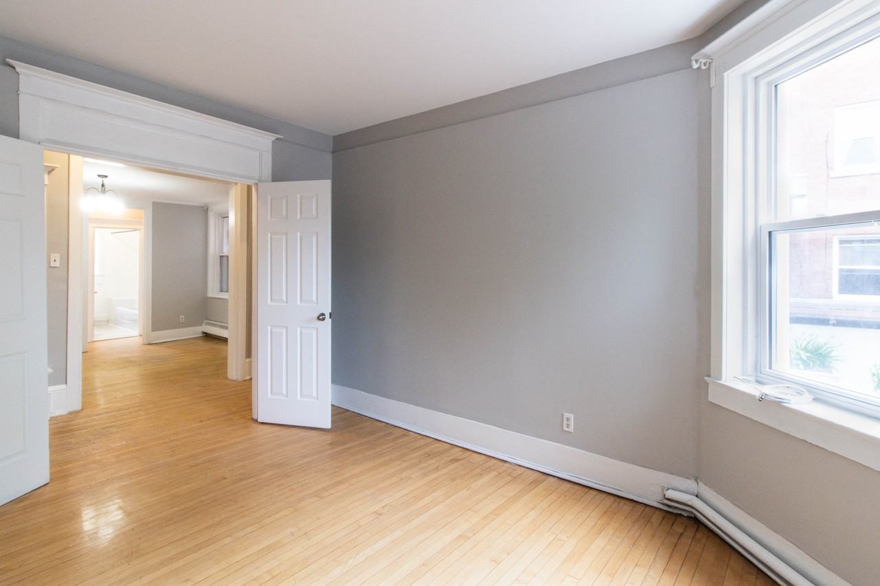 359 Elgin Street - Photo 7 of 12