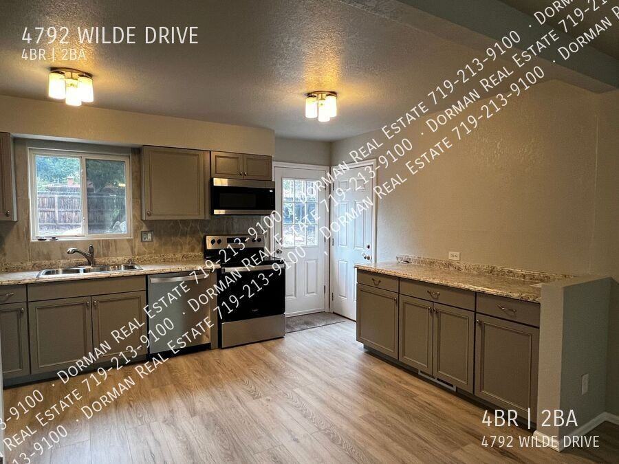 4792 Wilde Dr - Photo 3 of 21