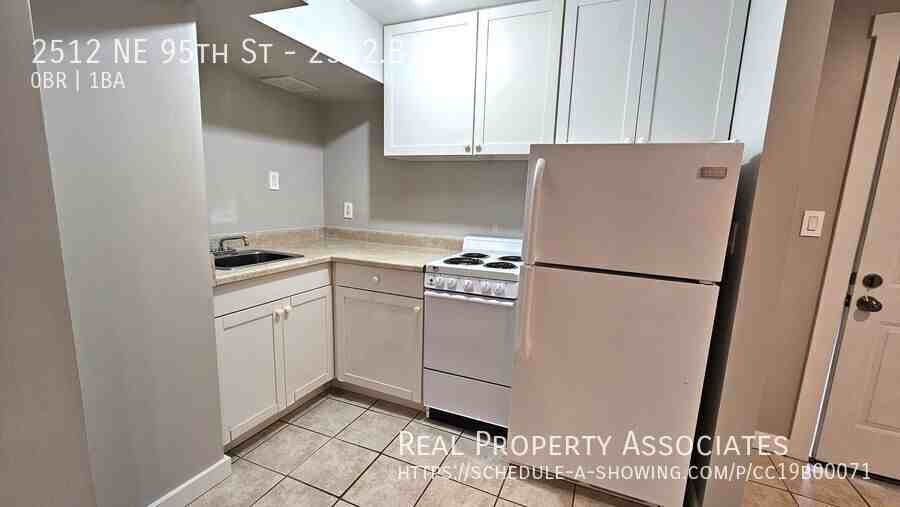 2512 Ne 95th St #2512B - Photo 4 of 9