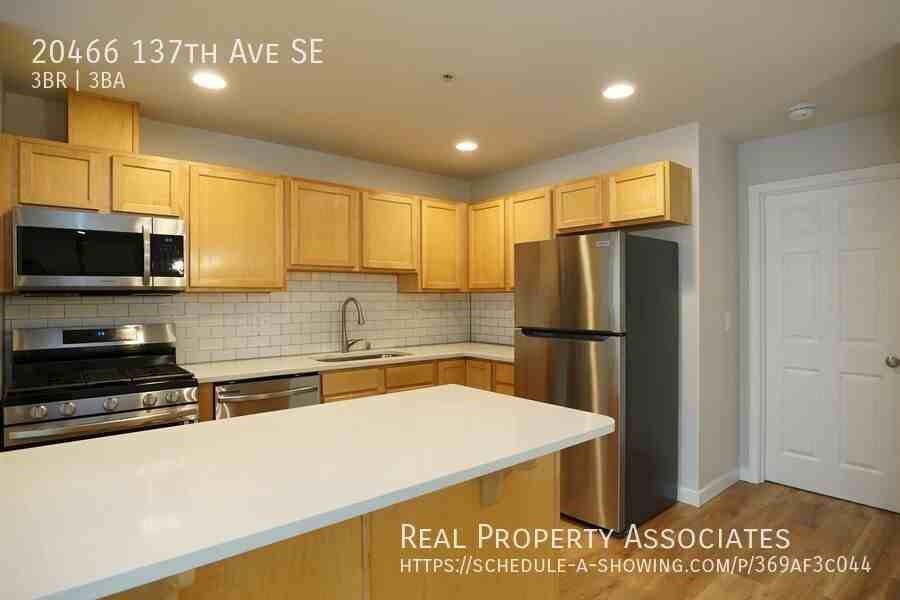 20466 137th Ave Se - Photo 3 of 31