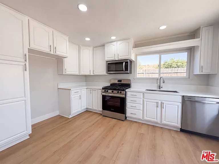 14602 Rosecourt Drive - Photo 6 of 7
