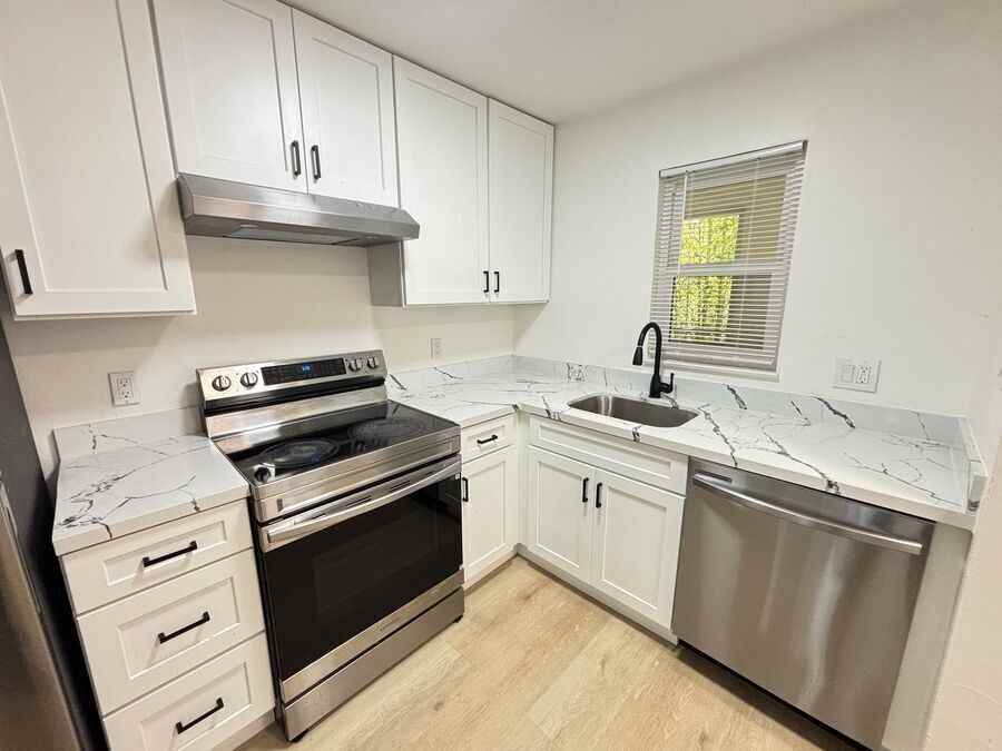 1739 Addison St #2 - Photo 4 of 21