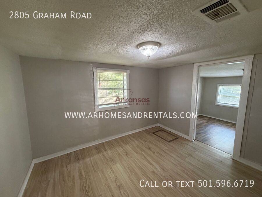 2805 Graham Rd - Photo 5 of 10