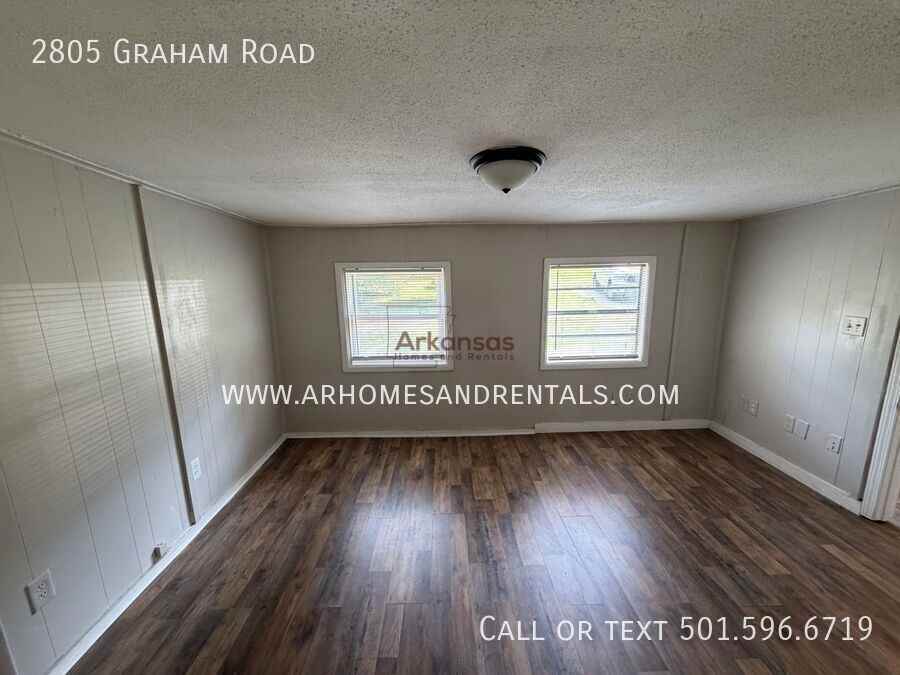 2805 Graham Rd - Photo 6 of 10